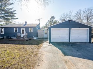 E6499 Heinke Dr, New London, WI 54961