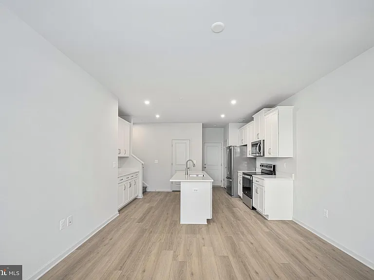 2630 Neabsco Common Pl — Photo 6