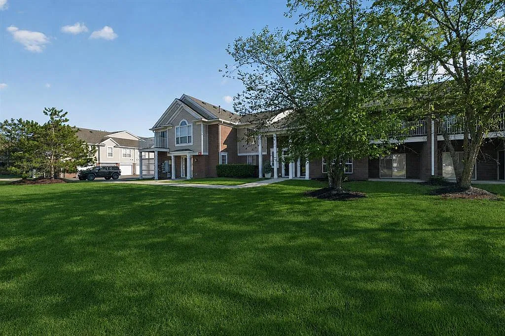 2 bed, 1653 sqft, $1,995 — Photo 1
