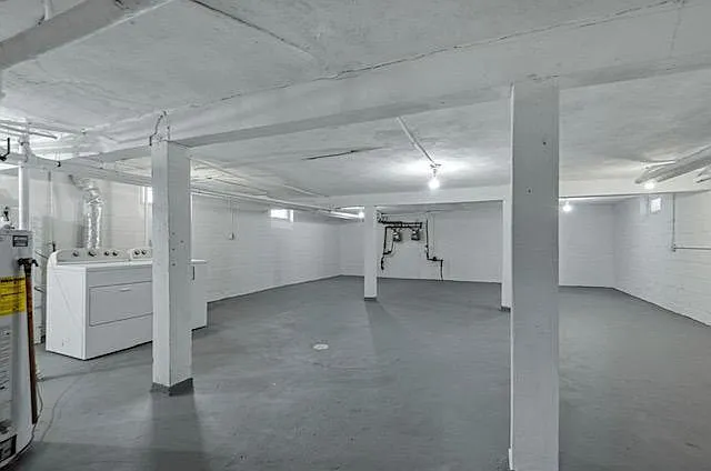 1016 Logan Ave N #2 — Photo 11