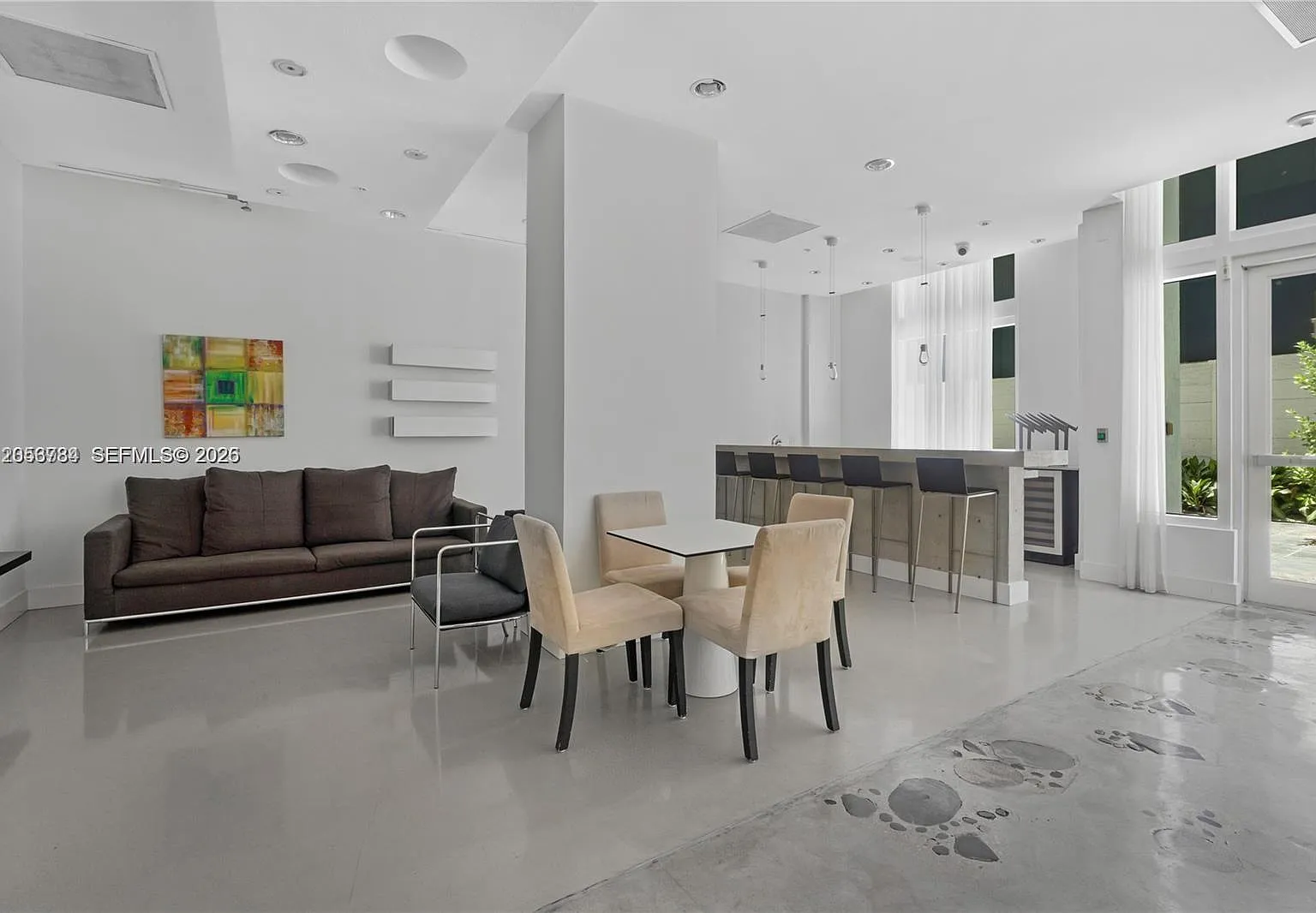 The Loft Downtown Condo — Photo 3