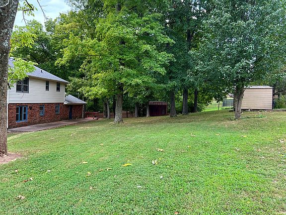 4th image of 3809 Bahama Dr