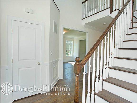 2nd image of 66 Hope Dr
