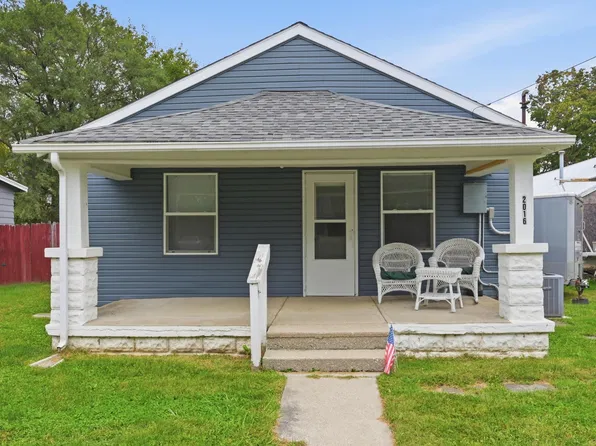 2016 E 13th St, Muncie, IN 47302