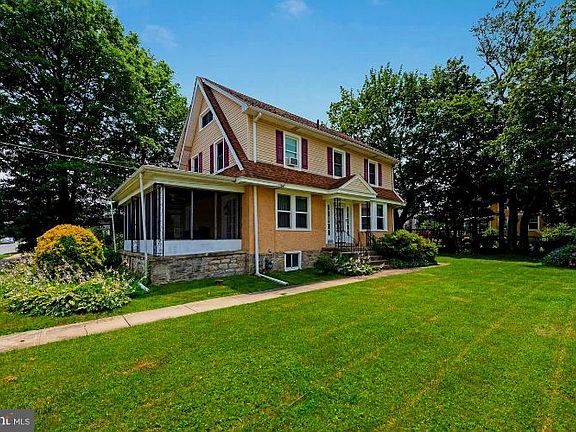 4th image of 532 Harper Ave