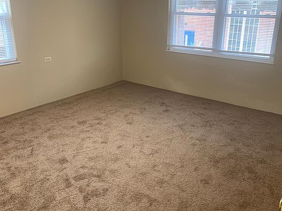 5th image of 225 Edgewood St