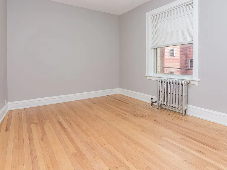 7616 S Phillips Ave — Photo 9