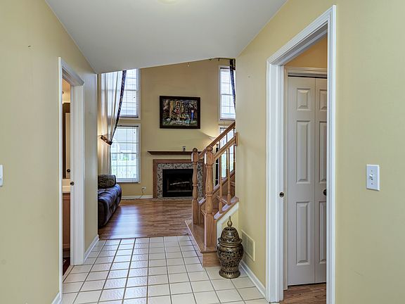 3rd image of 135 S Penwick Ct