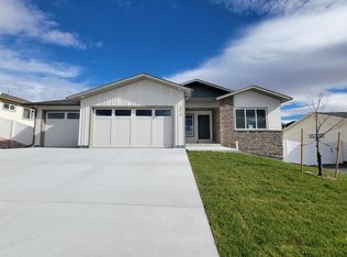 4019 Red Feather Trl, Cheyenne, WY 82001