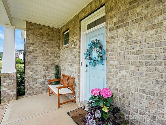 3rd image of 4040 Lauren Elizabeth Dr