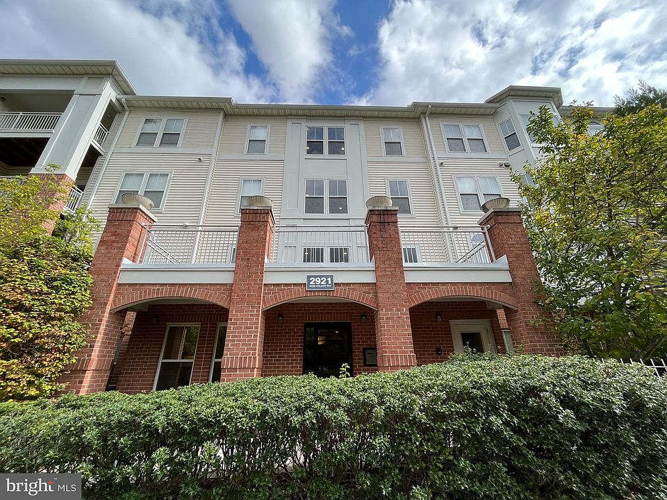 1st image of 2921 Deer Hollow Way Unit 110
