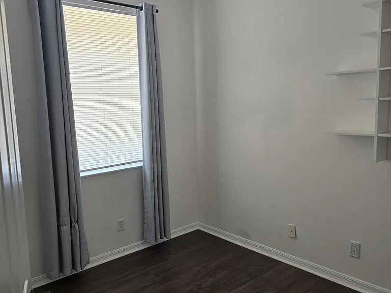 4261 E Main St — Photo 5