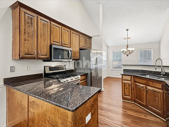 3rd image of 389 Sunderland Way
