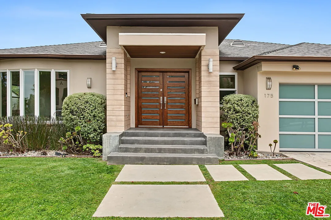 5 bed, 4.0 bath, 3302 sqft, $16,995 — Photo 3