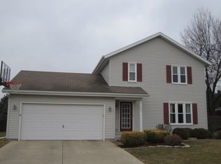 802 Heather Ln, Ottawa, IL 61350