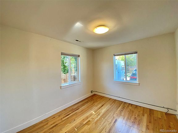 5th image of 3131 N Saint Paul St #1E