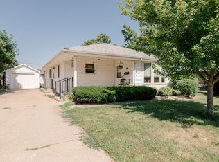 415 Swift Ave, Oglesby, IL 61348
