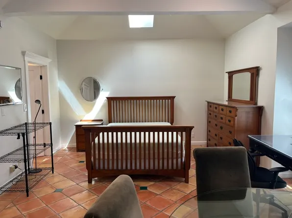 (undisclosed Address), Los Angeles, CA 90049