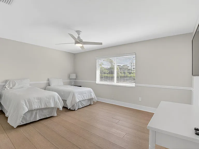 4690 Palo Verde Dr — Photo 20