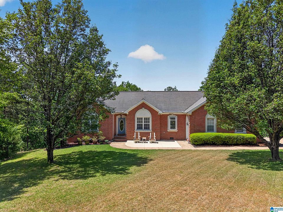1st image of 10 Laurel Cir SE