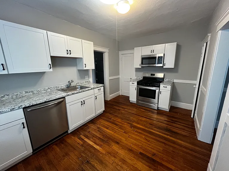 113 Sherwood St #1 — Photo 14