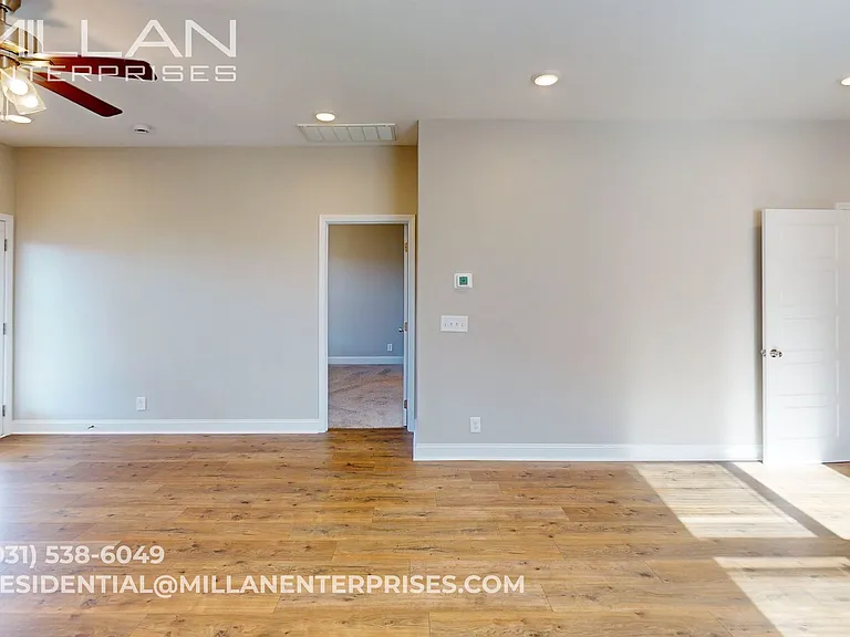302 Elwell Rd — Photo 4