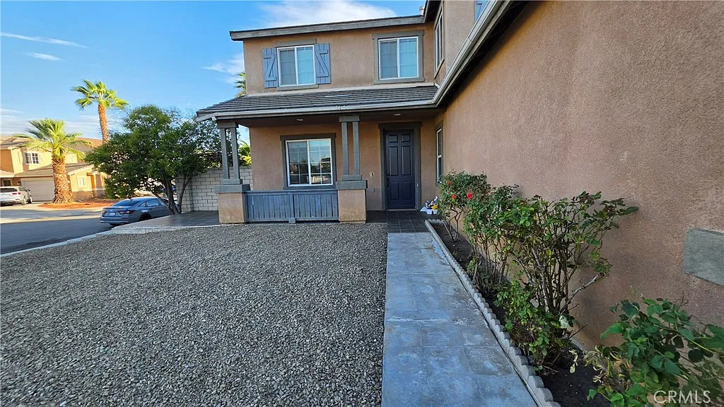 4 bed, 2864 sqft, $3,100 — Photo 3