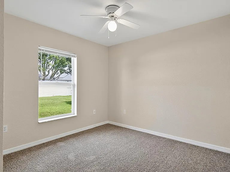 9 Lytton Ln — Photo 30