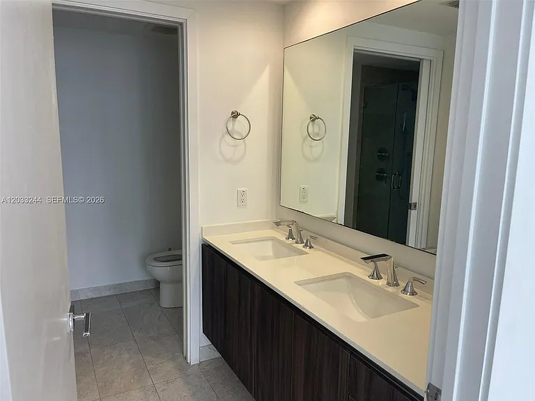488 NE 18th St #4403 — Photo 13