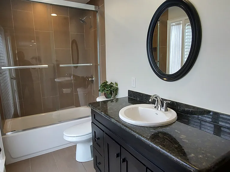 1295 Harold Ave — Photo 11