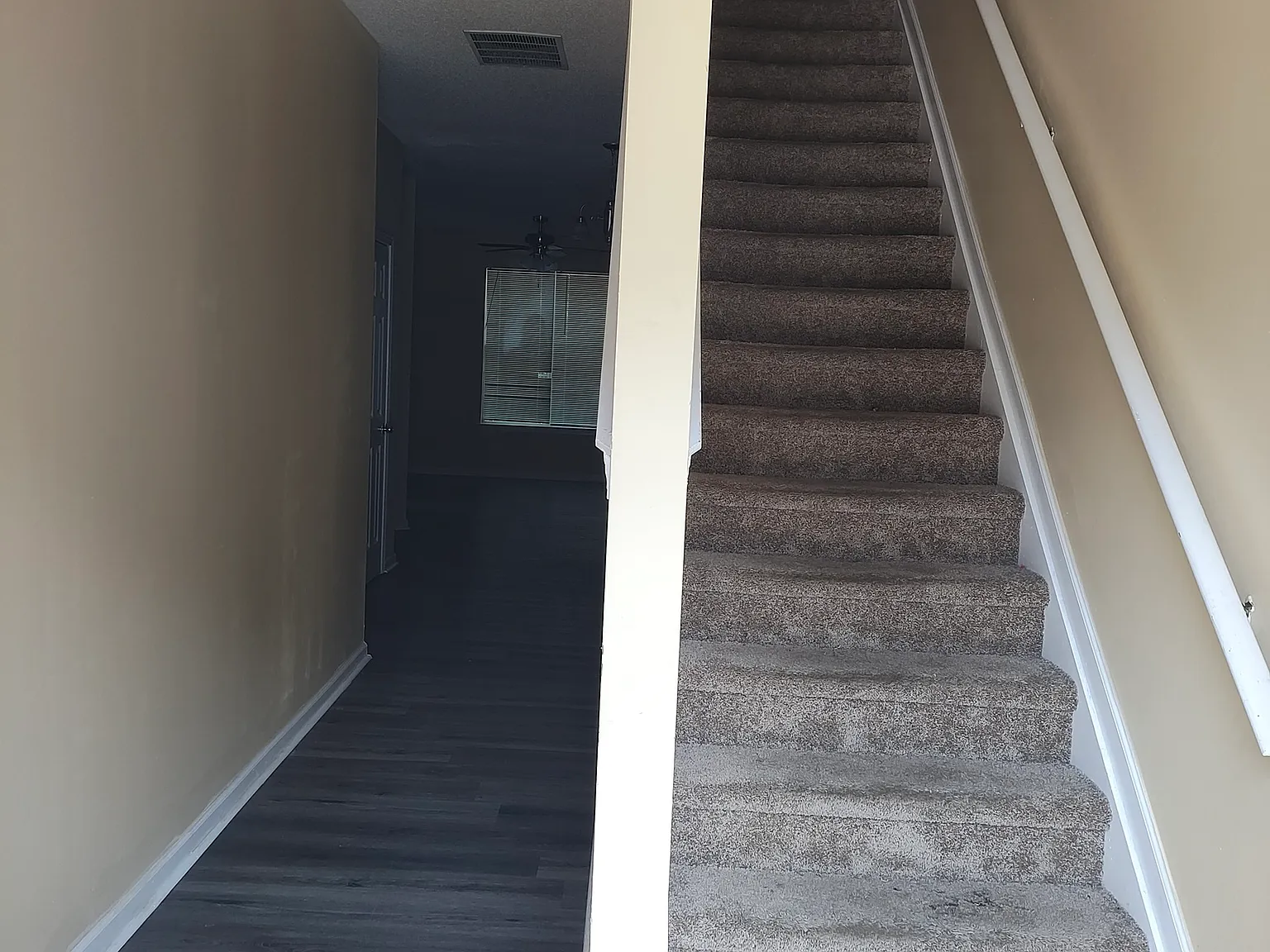 3 bed, 2.5 bath, 1612 sqft, $1,600 — Photo 2