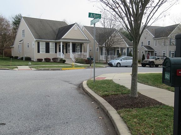 5th image of 502 Victoria Gardens Dr