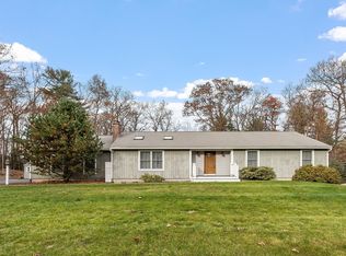 2 Galway Rd, Windham, NH 03087