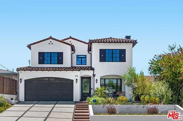 1st image of 636 N Las Casas Ave