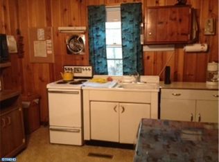 1472 Hawk Mountain Rd, Kempton, PA 19529