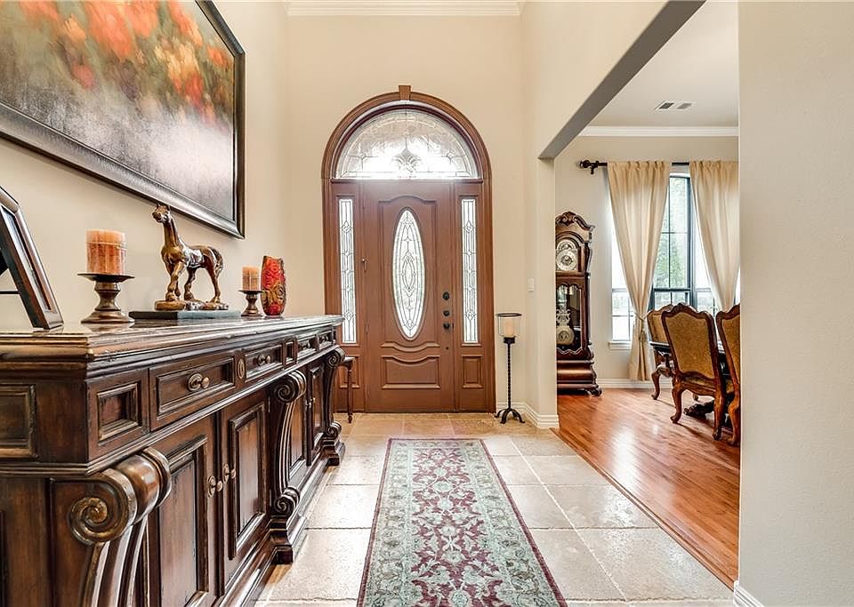 1st image of 2050 E Oak Shores Dr