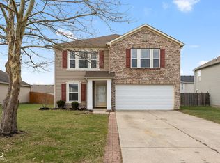 476 Bourneside Dr, Greenfield, IN 46140