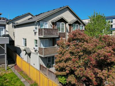 4807 40th Avenue SW #B, Seattle, WA, 98116