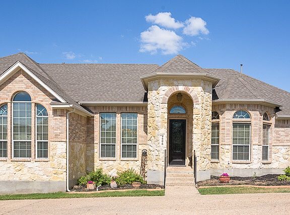 2nd image of 4606 W Lake Oaks