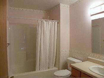 5th image of 2200 W Dickerson St APT 5