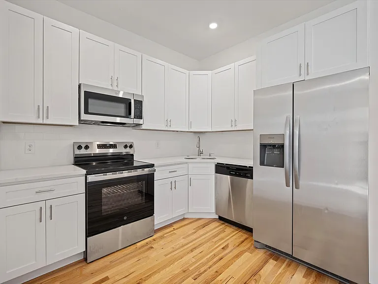 1645 N Marshall St #3 — Photo 3