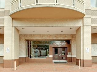 4801 Fairmont Ave APT 908, Bethesda, MD 20814