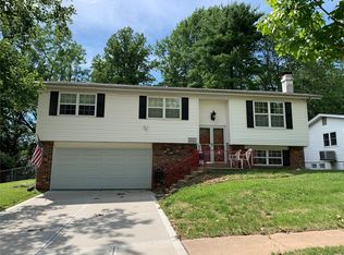 1213 Cedar Creek Rd, Chesterfield, MO 63017