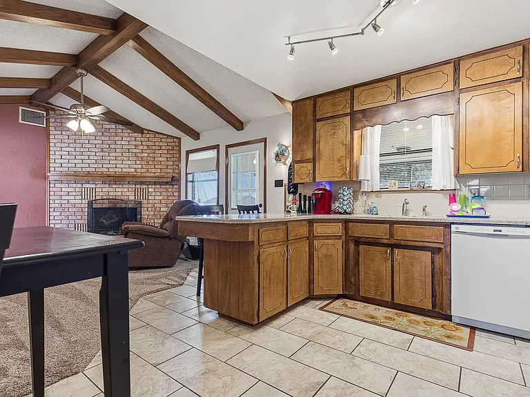 3027 Los Robles — Photo 4