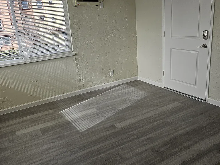 402 N Fair Oaks Ave — Photo 6