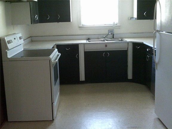 5th image of 1345 S Jefferson Dr