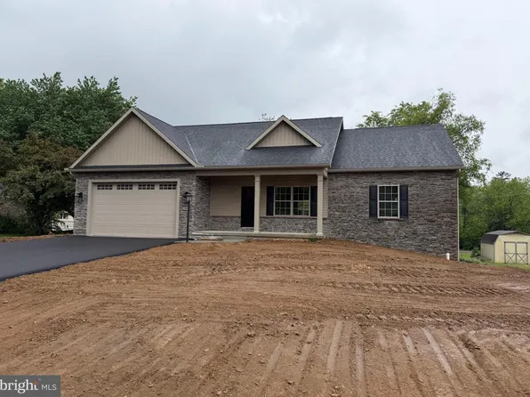 54 3rd Ave, Chambersburg, PA 17202