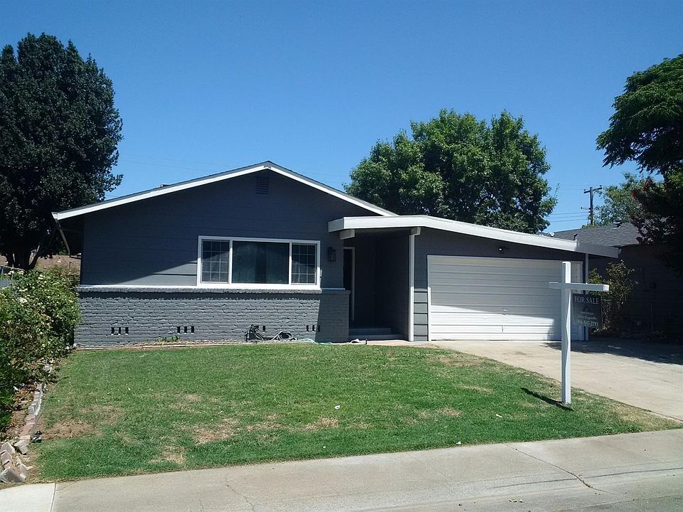 2nd image of 9233 Chablis Way
