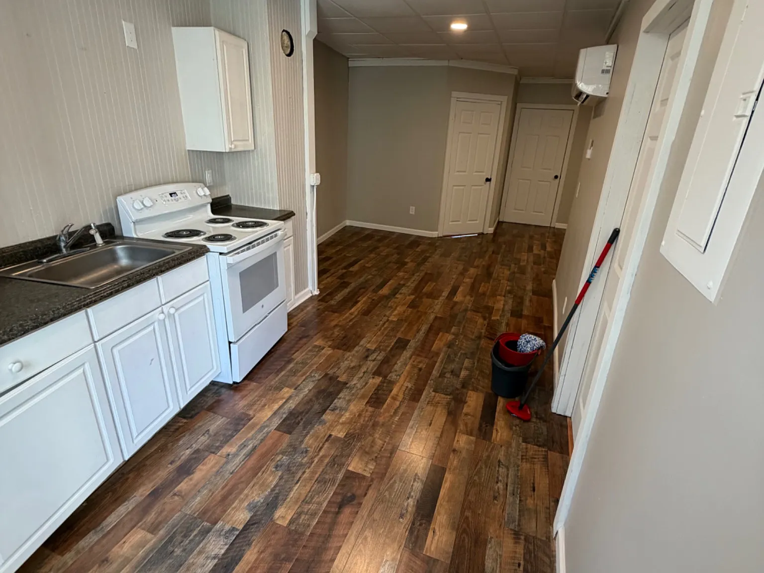 1 bed, 800 sqft, $1,400 — Photo 2