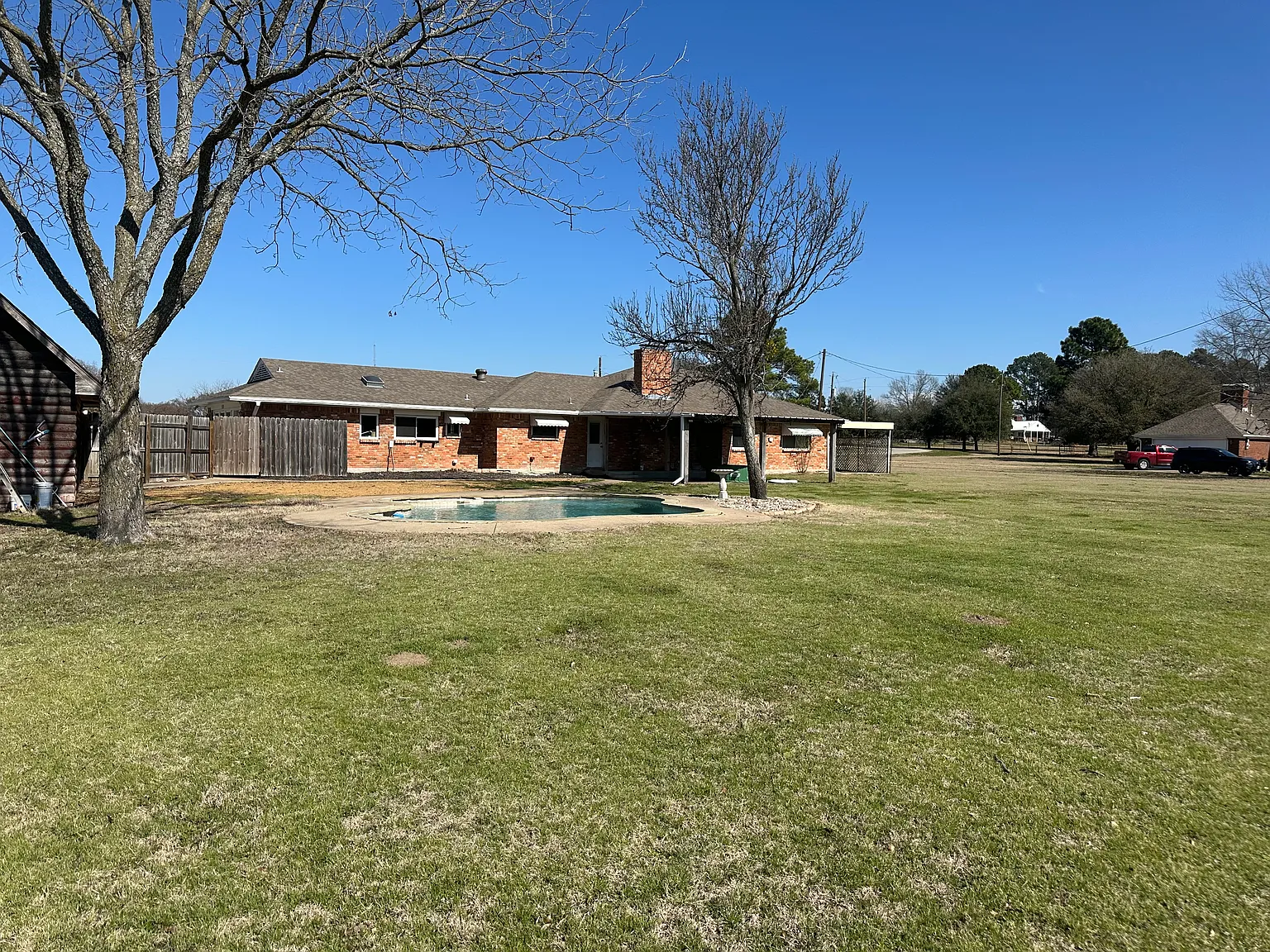 3 bed, 2.5 bath, 2600 sqft, $2,400 — Photo 2